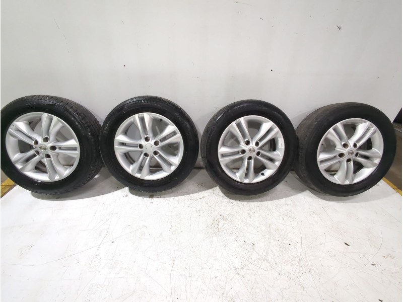 Recambio de juego llantas para nissan qashqai i (j10, nj10) 1.5 dci referencia OEM IAM 40300BR07A  