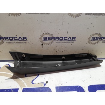 Recambio de moldura lateral para seat ibiza (6p1) 1.0 tsi referencia OEM IAM 6P4853290  