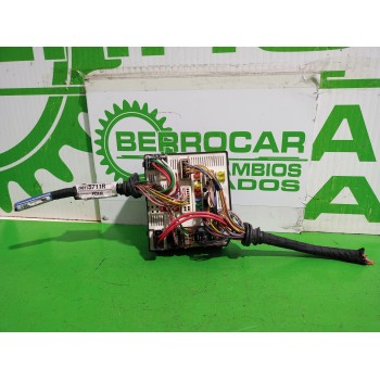 Recambio de caja reles / fusibles para renault laguna grandtour iii renault laguna iii grandtour referencia OEM IAM 284B63984R  