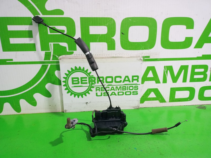 Recambio de cerradura puerta trasera izquierda para renault scenic iii xmod bose referencia OEM IAM 825030004R  