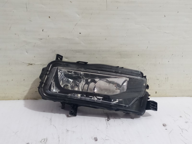 Recambio de faro antiniebla derecho para volkswagen transporter t6 t6 caravelle trendline referencia OEM IAM 7E0941662B  