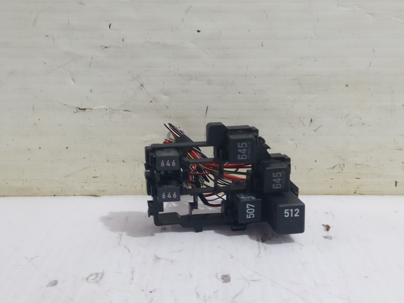 Recambio de caja reles / fusibles para volkswagen transporter t6 t6 caravelle trendline referencia OEM IAM 7E0937503D  