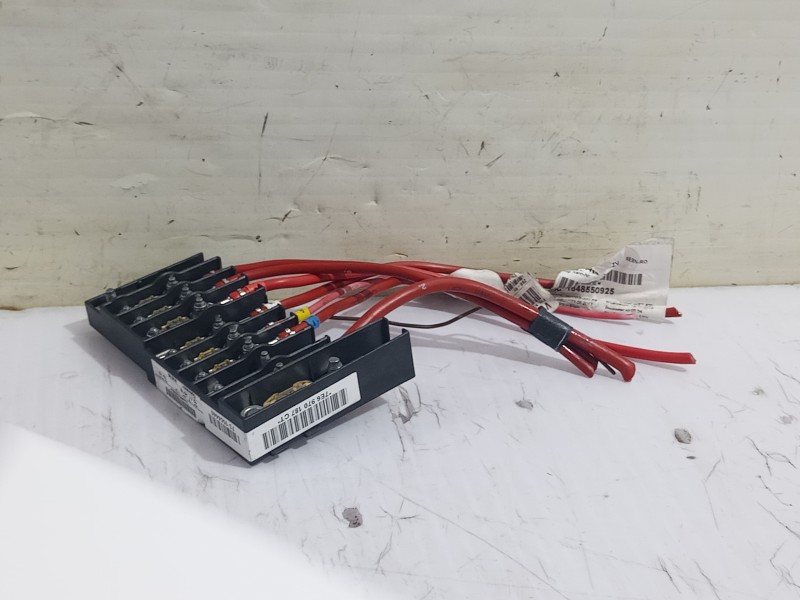 Recambio de caja reles / fusibles para volkswagen transporter t6 t6 caravelle trendline referencia OEM IAM 7H0937550A  