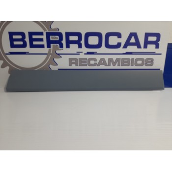 Recambio de moldura para renault trafic furgón 2.0 dci diesel energy referencia OEM IAM 93867912  