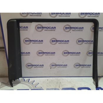 Recambio de moldura lateral para land rover discovery 2.7 td v6 cat referencia OEM IAM ELN000033  