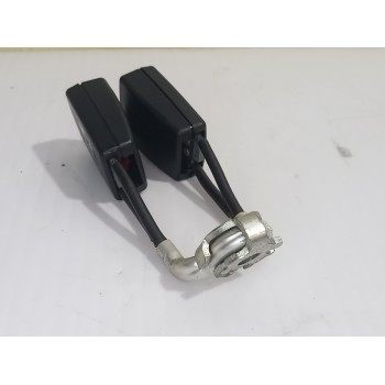 Recambio de enganche cinturon trasero derecho para skoda fabia (5j2 ) family referencia OEM IAM 5J6857488  