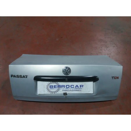 Recambio de porton trasero para volkswagen passat berlina (3b2) 1.9 tdi referencia OEM IAM 3B5827025C  