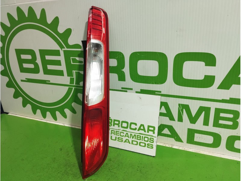 Recambio de piloto trasero derecho para ford focus berlina (cap) 1.6 16v cat referencia OEM IAM 4M5113404A  