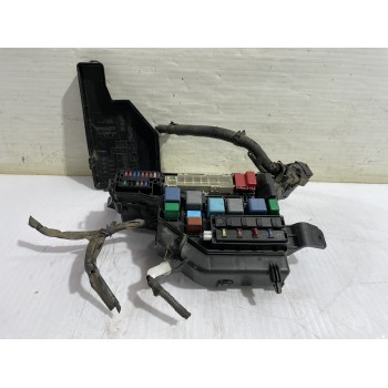 Recambio de caja reles / fusibles para toyota prius (nhw20) basis referencia OEM IAM 5525YA1  