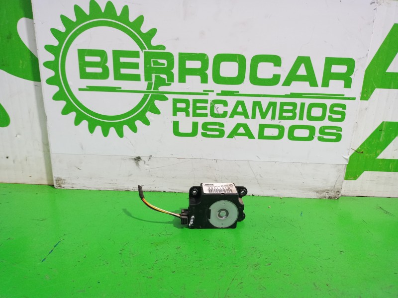 Recambio de motor apertura trampilla para renault scenic iii xmod bose referencia OEM IAM T1006419G  