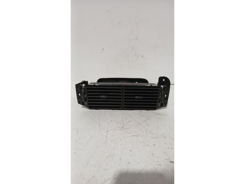 Recambio de rejilla aireadora para volkswagen polo iv sedán (9n2, 9n4) 1.9 tdi referencia OEM IAM 6Q0819728A  