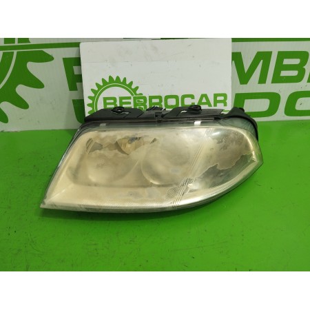 Recambio de faro izquierdo para volkswagen passat berlina (3b3) 1.6 referencia OEM IAM 3B0941015  