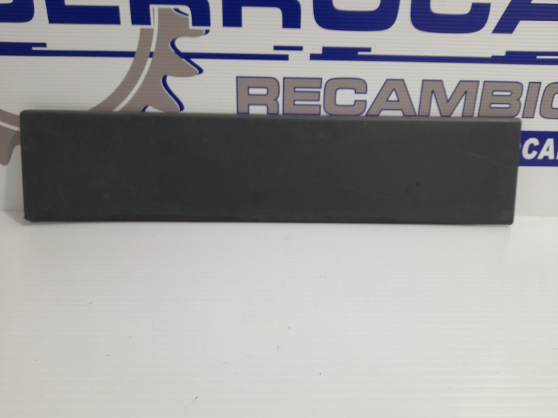 Recambio de moldura para citroën jumper kasten 2.0 blue-hdi fap cat referencia OEM IAM 1317387070 1305774070  