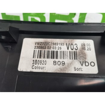 Recambio de cuadro instrumentos para volkswagen passat berlina (3b3) 1.6 referencia OEM IAM 3B0920809  