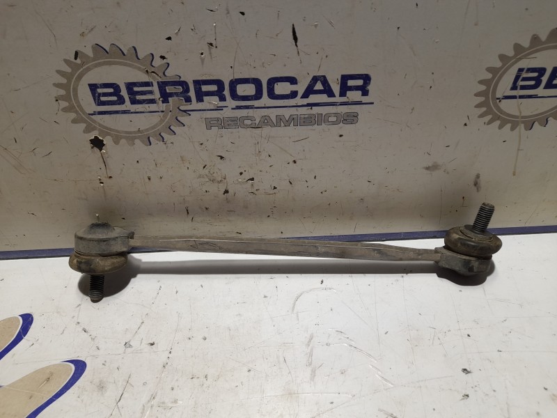 Recambio de bieleta estabilizadora delantera derecha para seat ibiza (6p1) 1.0 tsi referencia OEM IAM 6R0411315  