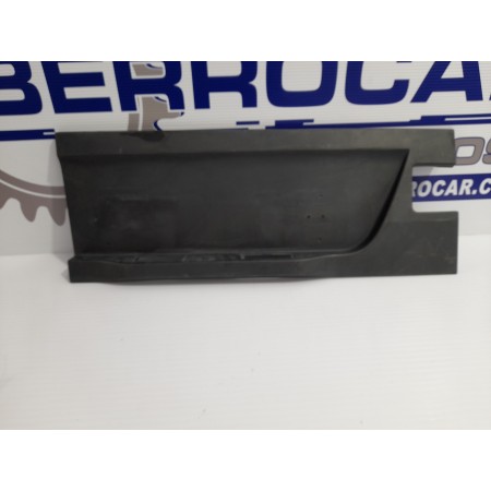 Recambio de molduras traseras para iveco daily furgón 2.3 diesel scr referencia OEM IAM 5801541464 5801540269  