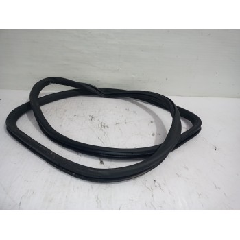 Recambio de goma contorno para volkswagen passat lim. (362) advance bluemotion referencia OEM IAM 3C4867911B  