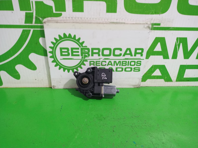 Recambio de motor elevalunas delantero derecho para renault scenic iii xmod bose referencia OEM IAM 915943200  
