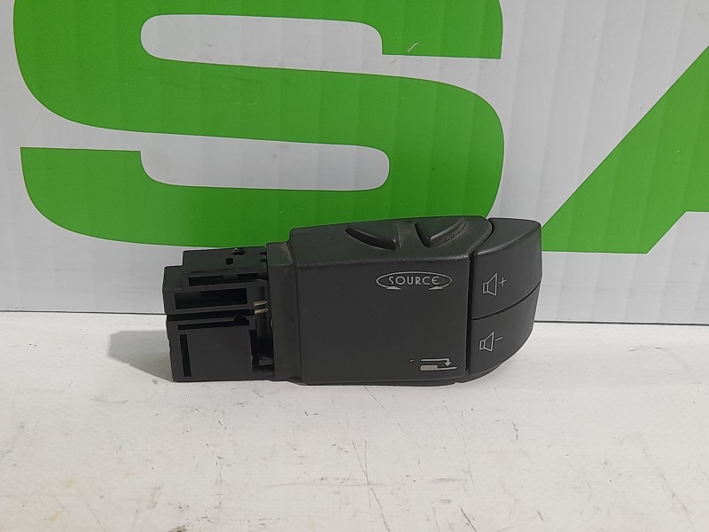Recambio de mando multifuncion para renault laguna ii (bg0) 1.6 referencia OEM IAM 7701049643  