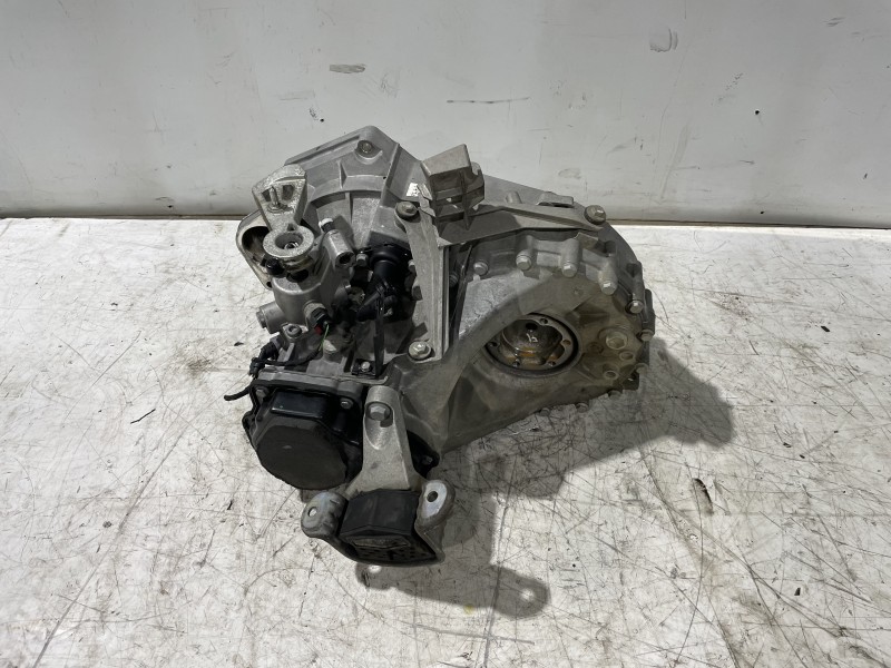 Recambio de caja cambios para volkswagen transporter t6 t6 caravelle trendline referencia OEM IAM 02Z301103 / 2Z300047MX  