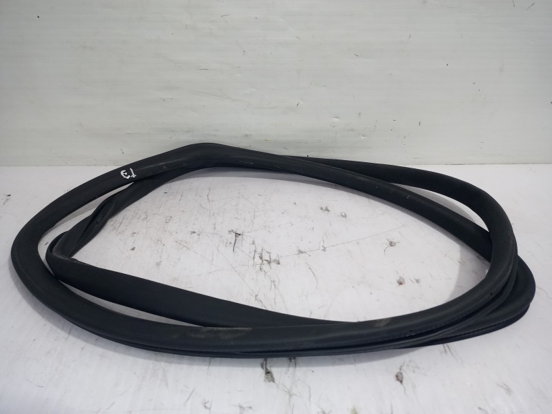 Recambio de goma contorno para volkswagen passat lim. (362) advance bluemotion referencia OEM IAM 3C4867911B  