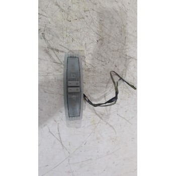 Recambio de luz interior para opel corsa d (s07) 1.3 cdti (l08, l68) referencia OEM IAM 13101641  