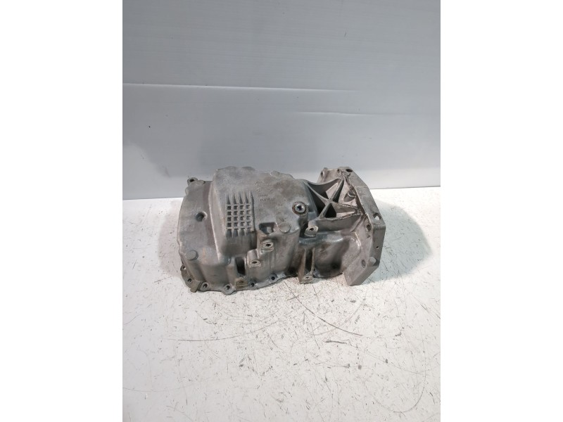 Recambio de carter para nissan qashqai i (j10, nj10) 1.5 dci referencia OEM IAM 8200318813  