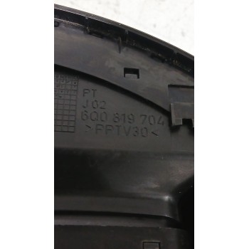 Recambio de rejilla aireadora para volkswagen polo iv sedán (9n2, 9n4) 1.9 tdi referencia OEM IAM 6Q0819704  