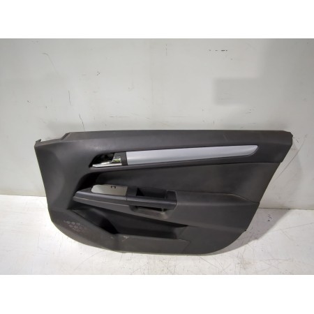 Recambio de guarnecido puerta delantera derecha para opel astra h (a04) 1.7 cdti (l48) referencia OEM IAM 13153882  