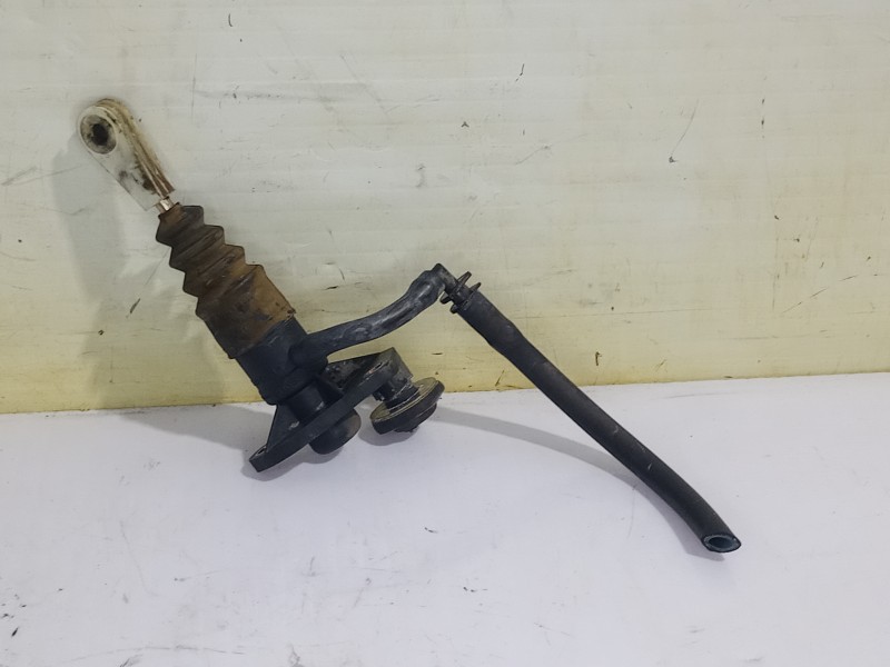 Recambio de bombin embrague para audi a6 avant (4b5) 2.5 tdi quattro referencia OEM IAM 8E1721401  