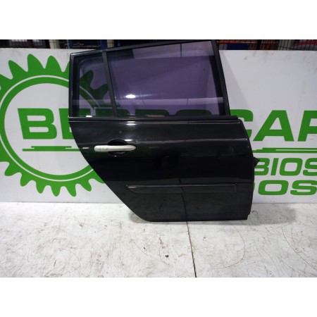 Recambio de puerta trasera derecha para renault megane ii familiar 1.9 dci diesel referencia OEM IAM 7751475037  