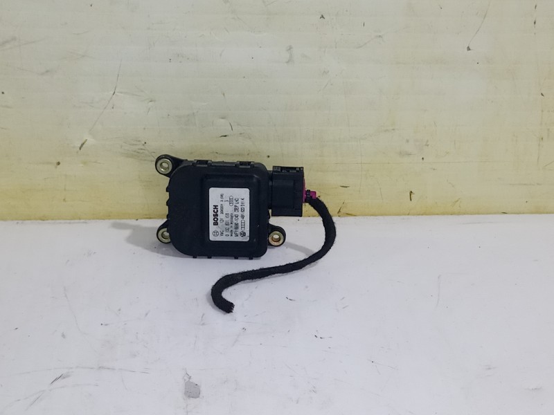 Recambio de motor apertura para audi a6 avant (4b5) 2.5 tdi quattro referencia OEM IAM 4B1820511  