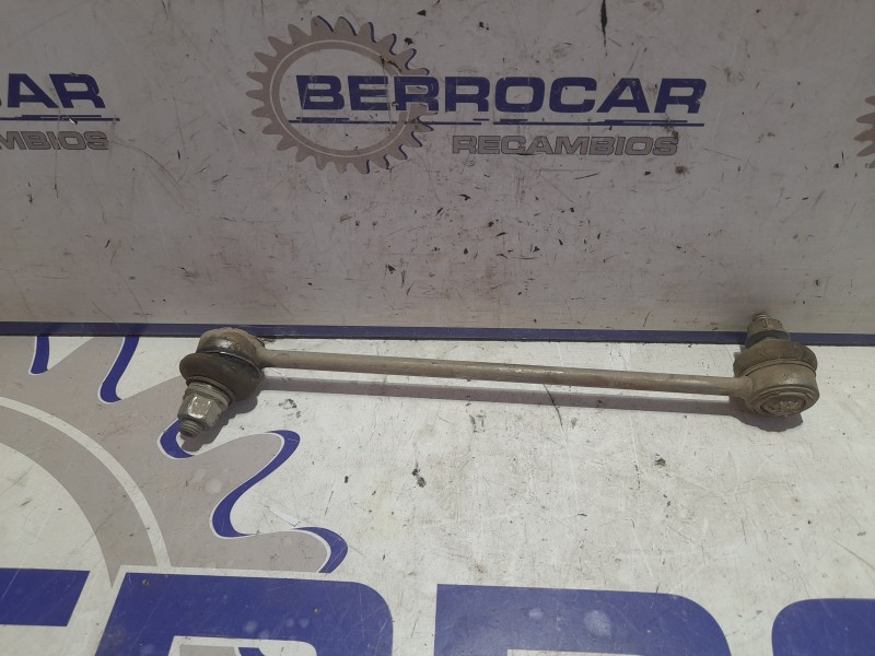 Recambio de bieleta estabilizadora delantera derecha para volkswagen polo (9n1) 1.2 referencia OEM IAM 600411315  