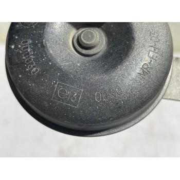 Recambio de claxon para toyota prius (nhw20) basis referencia OEM IAM E130030  