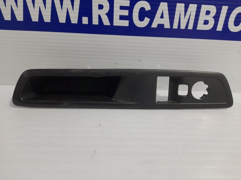 Recambio de moldura interior para toyota proace verso referencia OEM IAM 98144411ZD  