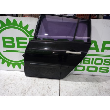 Recambio de puerta trasera izquierda para renault megane ii familiar 1.9 dci diesel referencia OEM IAM 7751475034  