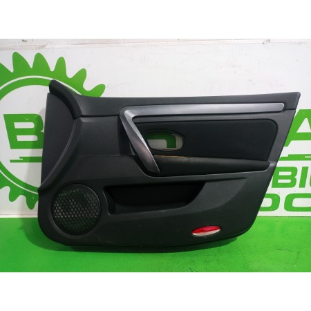 Recambio de guarnecido puerta delantera derecha para renault laguna grandtour iii renault laguna iii grandtour referencia OEM IA