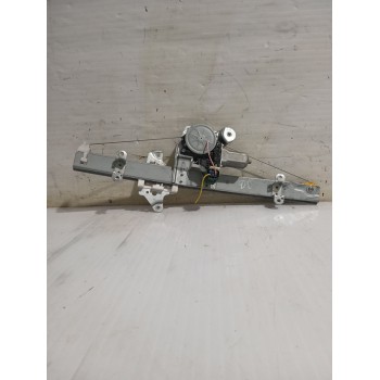 ELEVALUNAS DELANTERO DERECHO 807314CA0A 