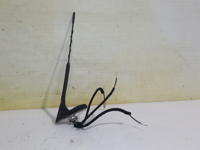 Recambio de antena para audi a6 avant (4b5) 2.5 tdi quattro referencia OEM IAM 8L0035501B  