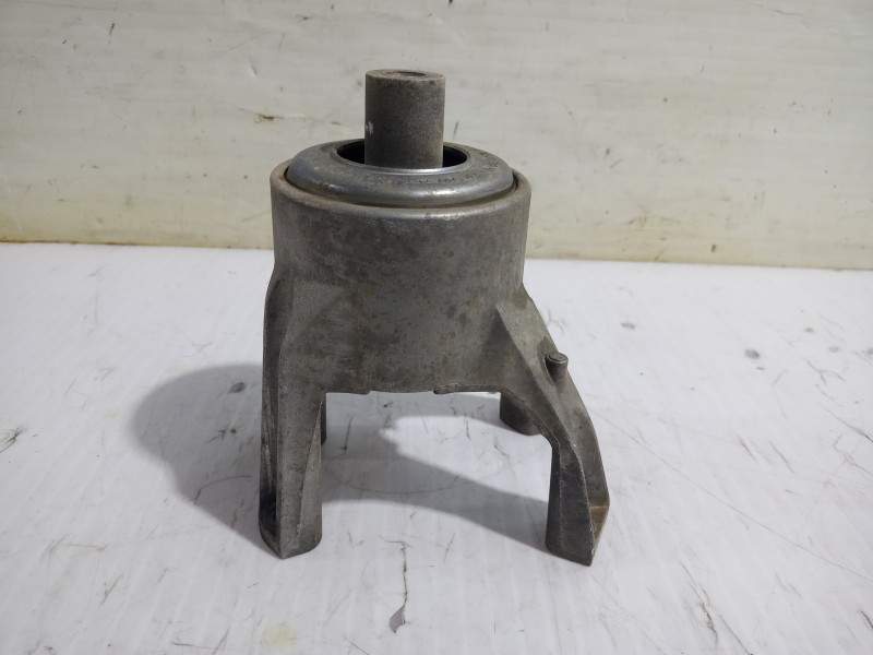 Recambio de soporte motor trasero para volkswagen transporter t6 t6 caravelle trendline referencia OEM IAM 785127148614  