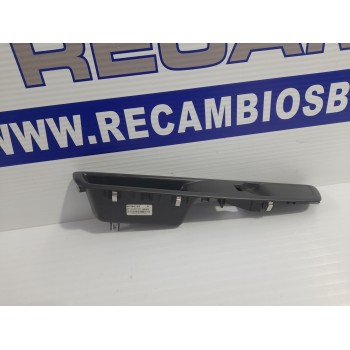 Recambio de moldura interior para opel vivaro furgón 2.0 diesel referencia OEM IAM 98144407ZD  