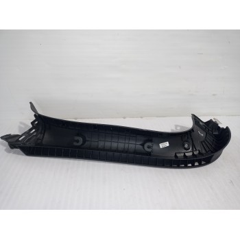 Recambio de moldura derecha para kia niro (sg2) hybrid concept referencia OEM IAM 81740AT000  