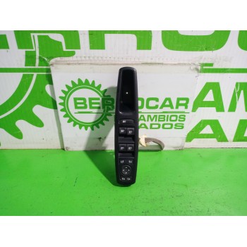 MANDO ELEVALUNAS DELANTERO IZQUIERDO 809610017R 