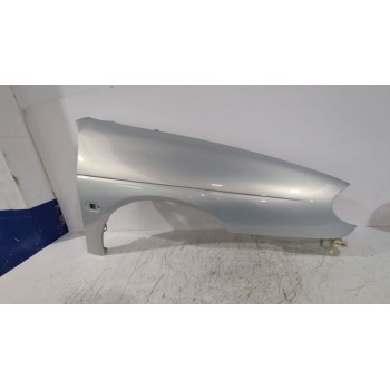 Recambio de aleta delantera derecha para renault megane i classic (la0/1_) 1.6 16v (la00, la04, la0b, la11, la16, la19, la1j, la