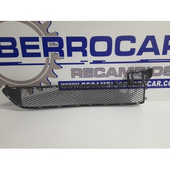 Recambio de rejilla delantera para mercedes-benz clase b (w246) 2.1 cdi cat referencia OEM IAM A2468852222 A2468852322  