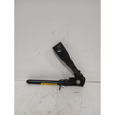 Recambio de enganche cinturon delantero izquierdo para opel astra h (a04) 1.7 cdti (l48) referencia OEM IAM 330803354  