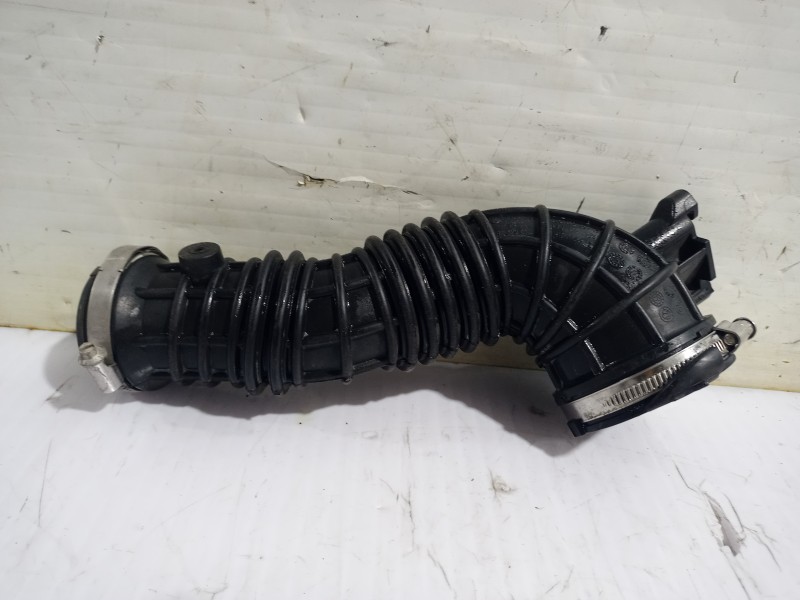 Recambio de tubo intercooler para volkswagen transporter t6 t6 caravelle trendline referencia OEM IAM 7E0129627H  