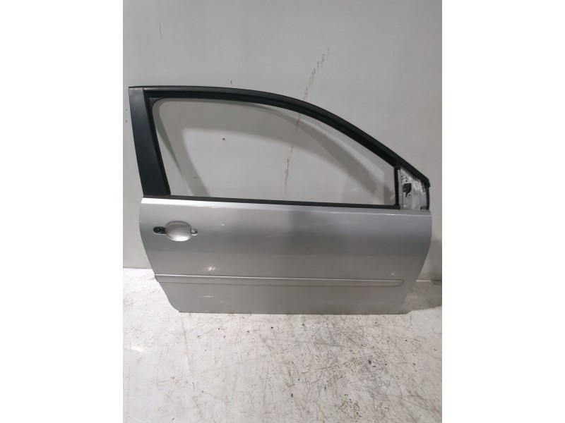 Recambio de puerta delantera derecha para volkswagen polo iv (9n_, 9a_) 1.9 sdi referencia OEM IAM 6Q3831056K  