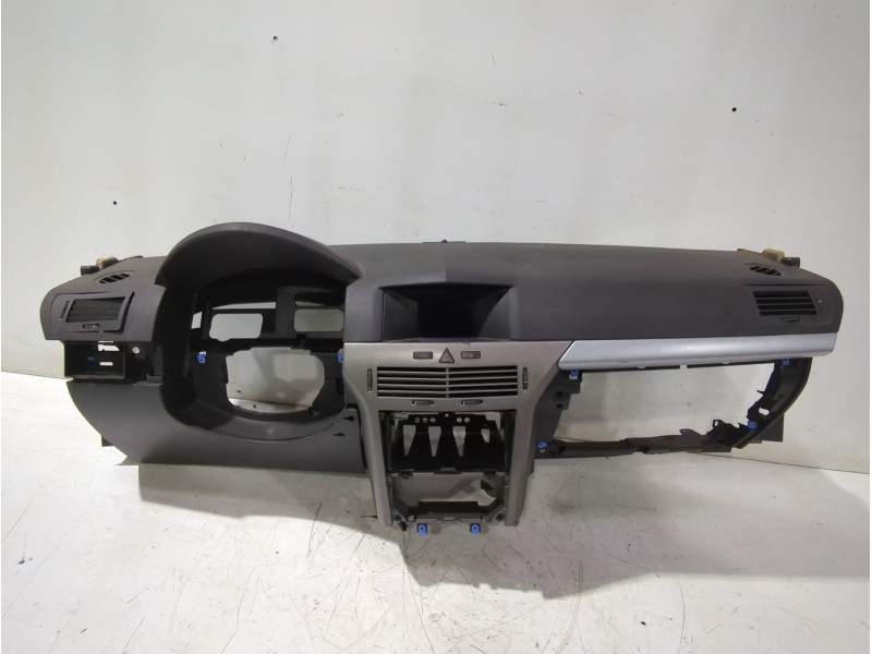 Recambio de salpicadero para opel astra h (a04) 1.7 cdti (l48) referencia OEM IAM 13113829  