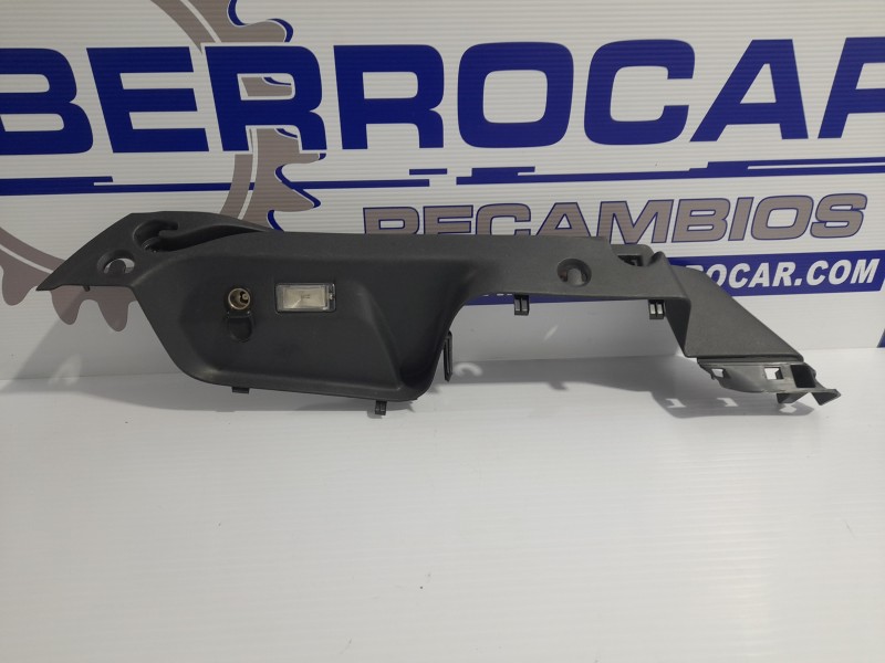 Recambio de moldura maletero para renault megane iii sport tourer referencia OEM IAM 799120022R  